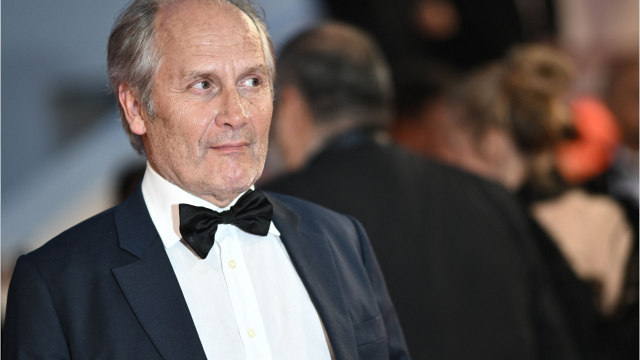 VOICI : Hippolyte Girardot : le comédien a-t-il un lien de parenté avec Annie Girardot ?