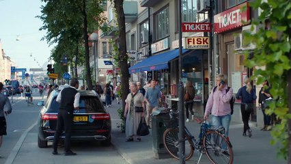 Lyckligare kan ingen vara - Trailer