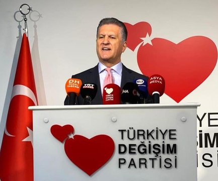 TDP Genel Başkanı Sarıgül: Başörtülü anne de çocuğunu doyuramıyor, başörtüsüz anne de çocuğunu doyuramıyor.