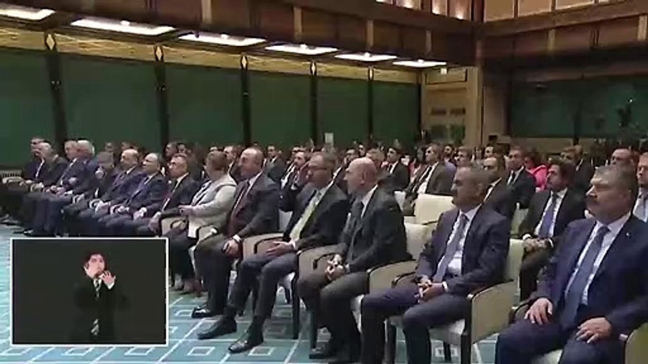 Cumhurbaşkanı Erdoğan : Esnafımız için Halkbank vasıtasıyla 60 ay vadeyle ve yüzde 7,5 faiz oranıyla istifade edebilecekleri 100 milyar liralık bir kredi kampanyası başlatıyoruz