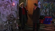 Merry Christmas (2001) - Boldi, De Sica e il piercing incastrato nella macchina della polizia