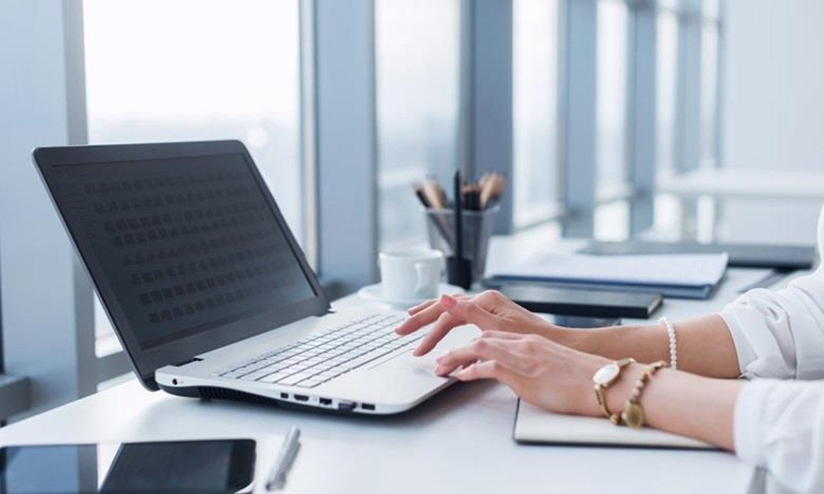الامارات تستحدث  تصريح إقامة العمل الافتراضي الأول من نوعه في المنطقة