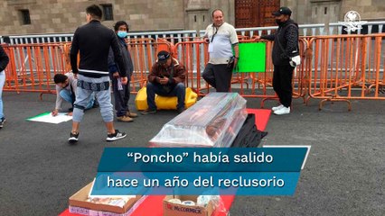Llevan ataúd en Palacio Nacional para cumplir último deseo