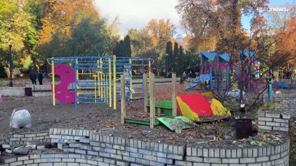 Bombardamenti russi contro obiettivi civili ucraini, ecco le immagini