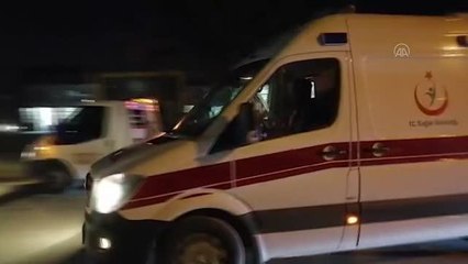 Son dakika haberi! İki otomobil ve yayanın karıştığı trafik kazasında 1'i ağır 3 kişi yaralandı