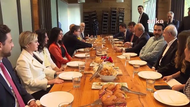 Kılıçdaroğlu ABD'de Türk öğrencilerle bir araya geldi: Düşündüğümüz şey, her yıl 10 bin öğrenciyi yurt dışına göndermek, Türkiye'ye dönmelerini sağlamak