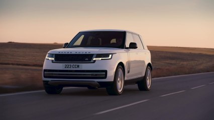 2023 Range Rover HSE P440e (SWB) in Ostuni Pearl White Driving Video