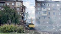 Rus güçlerinin Zaporijya'ya düzenlediği hava saldırısında sivil yerleşim yerleri zarar gördü