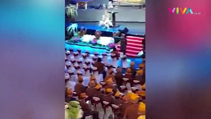Mesranya, Jokowi dan Prabowo Kompak Pakai Baju Veteran