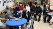 Fenerbahçeli Milli futbolcu İsmail Yüksek'i kahvehanede gören vatandaşlar büyük şaşkınlık yaşadı