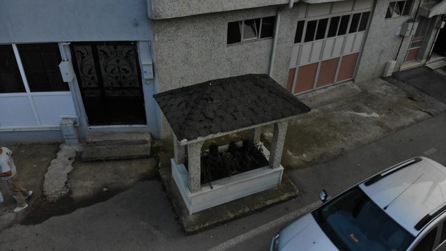 Gizemli mezar bir ilçeyi ikiye böldü