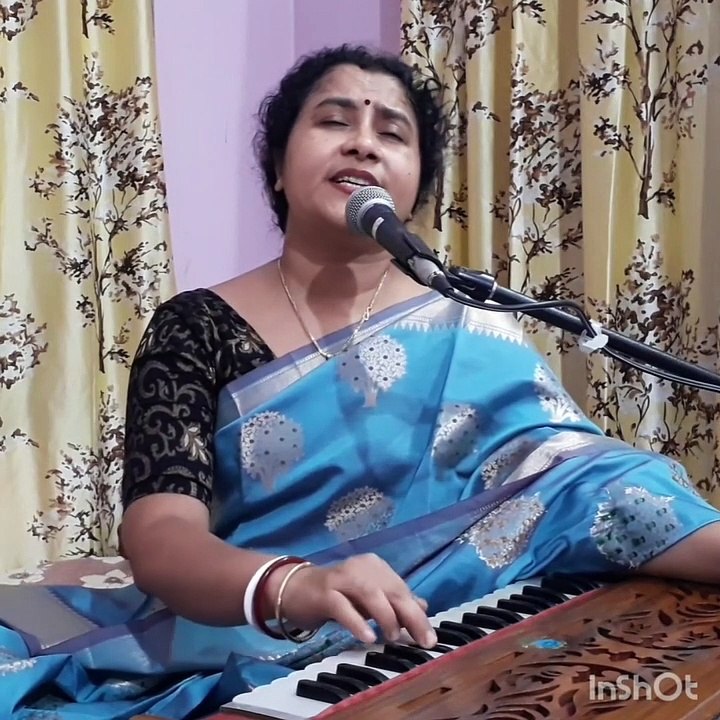 আমি এক যাযাবর পৃথিবী আমাকে আপন করেছে