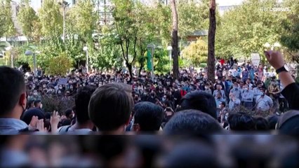 "Tod dem Diktator": Protestwelle im Iran erreicht Ölindustrie