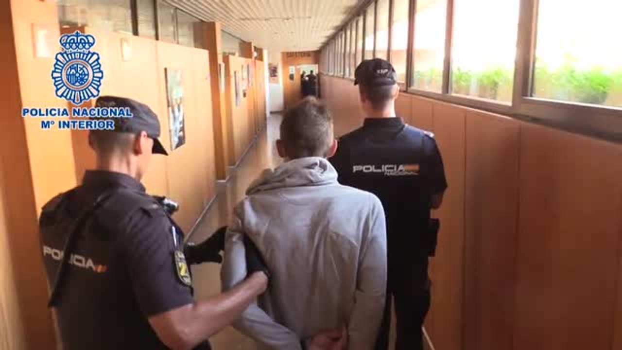 Detienen in fraganti a dos ladrones a la salida de un banco en Madrid