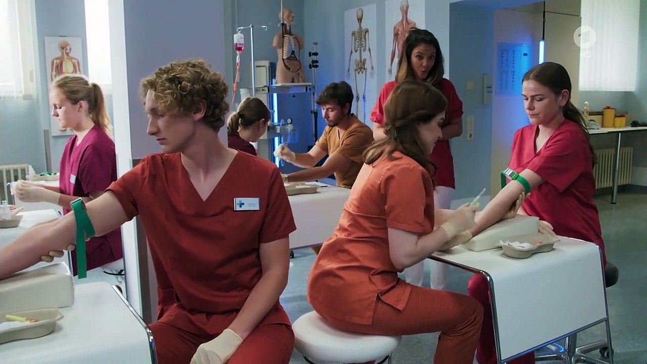 In aller Freundschaft - Die Krankenschwestern Staffel 1 Folge 3 HD Deutsch