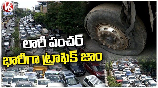 Heavy Traffic Jam Due To Lorry Tire Puncher At Jubilee Hills | Hyderabad | V6 News (2)