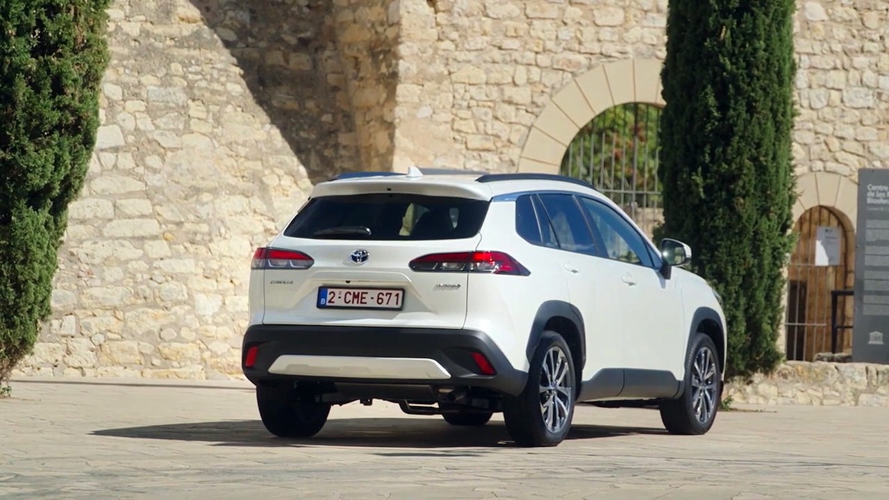 2023 Toyota Corolla Cross - Hybrid SUV! Interior | Changes | Specs | Autoexpress Official