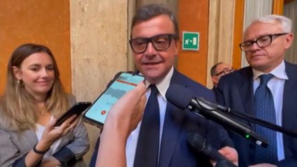 Calenda: "Se Meloni farà come Polonia opposizione in piazza"
