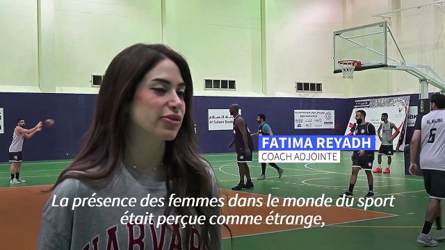 A Bahreïn, Fatima Reyadh, la coach qui rêve de gloire avec ses basketteurs