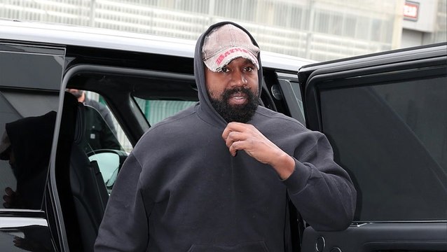 Elon Musk Reaches Out to Kanye West Over Antisemitic Tweet | THR News