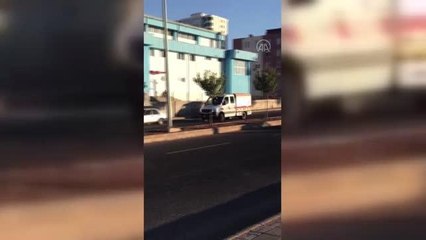 DİYARBAKIR - Çöken inşaat iskelesinde mahsur kalan 2 işçi kurtarıldı