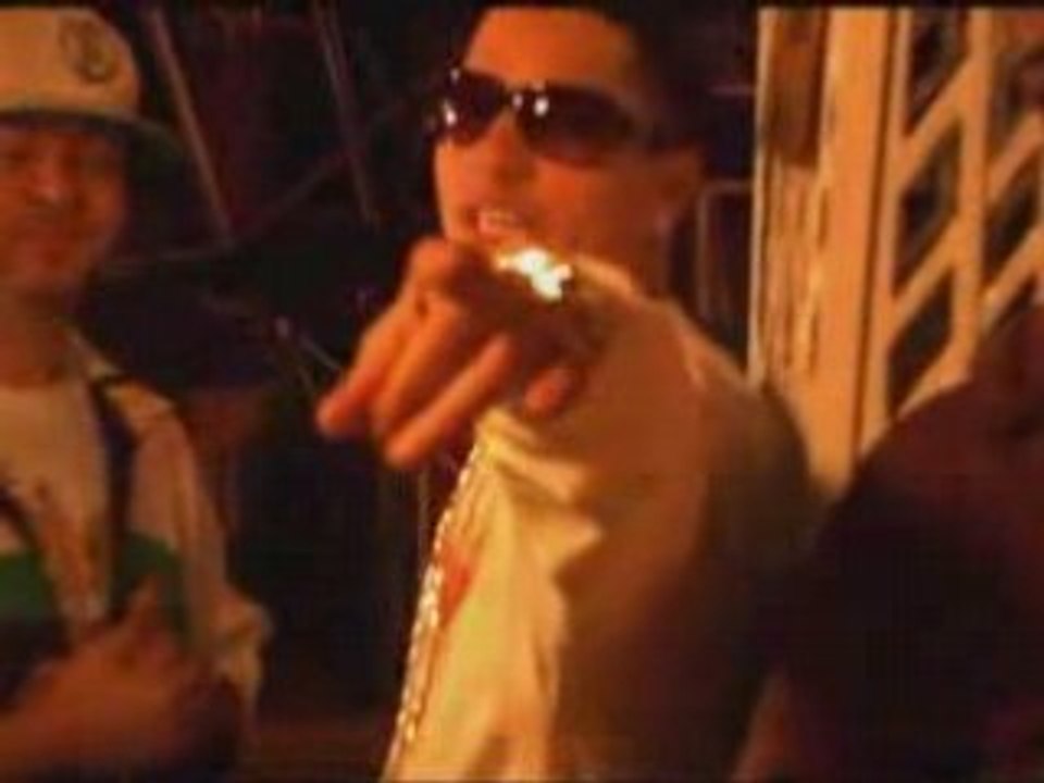 MP3 REGGAETON GRATIS: Jr. Money - Desde La Banca