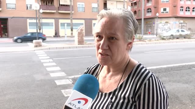 Una niña queda atrapada bajo un bus tras ser atropellada