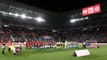 Himno de España en el estadio de El Sadar en el partido España-EE UU de fútbol femenino