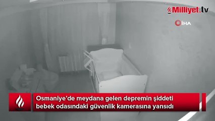 Deprem şiddeti bebek odasındaki güvenlik kamerasına yansıdı