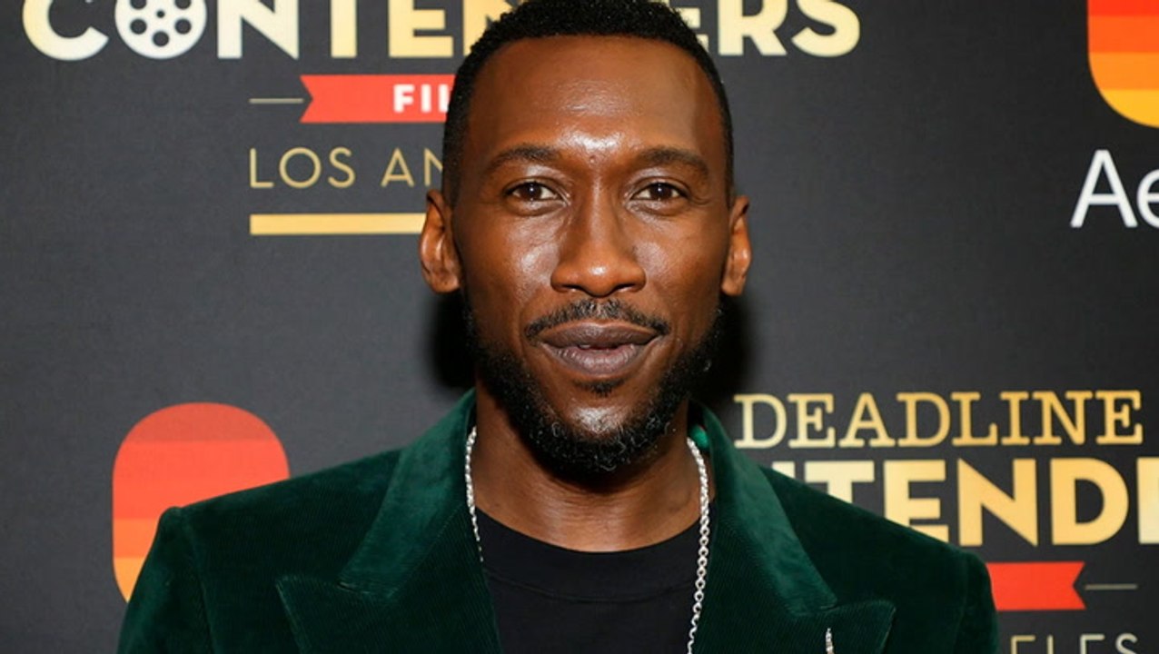 Marvel Studios Pauses ‘Blade’ Movie Amid Search for New Director | THR News