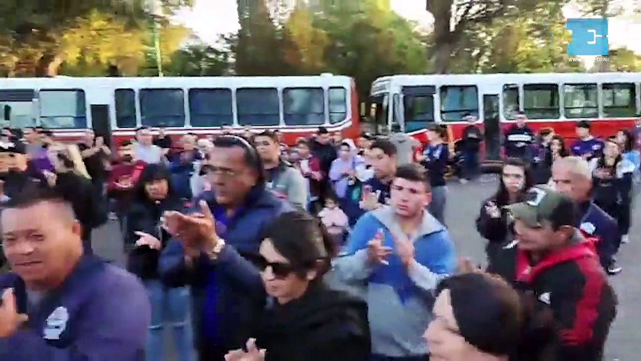 Hinchas de Gimnasia junto a familiares de Lolo Regueiro se movilizan al Bosque a pedir justicia