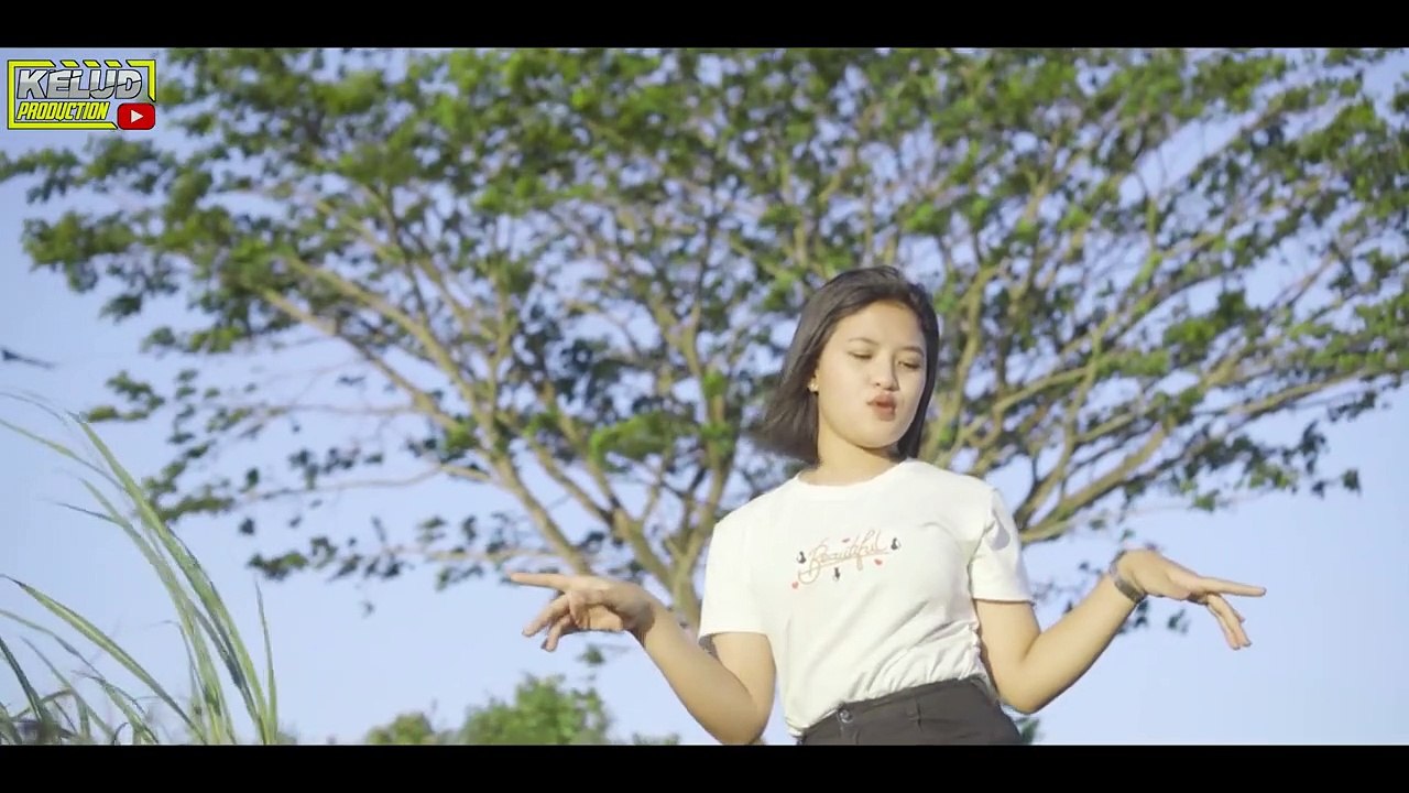 DJ AKU SEKUAT HATI BERTAHAN KAMU SEBISANYA MENGHANCURKAN -HARUSKAH AKU MATI SLOW BEAT FULL BASS