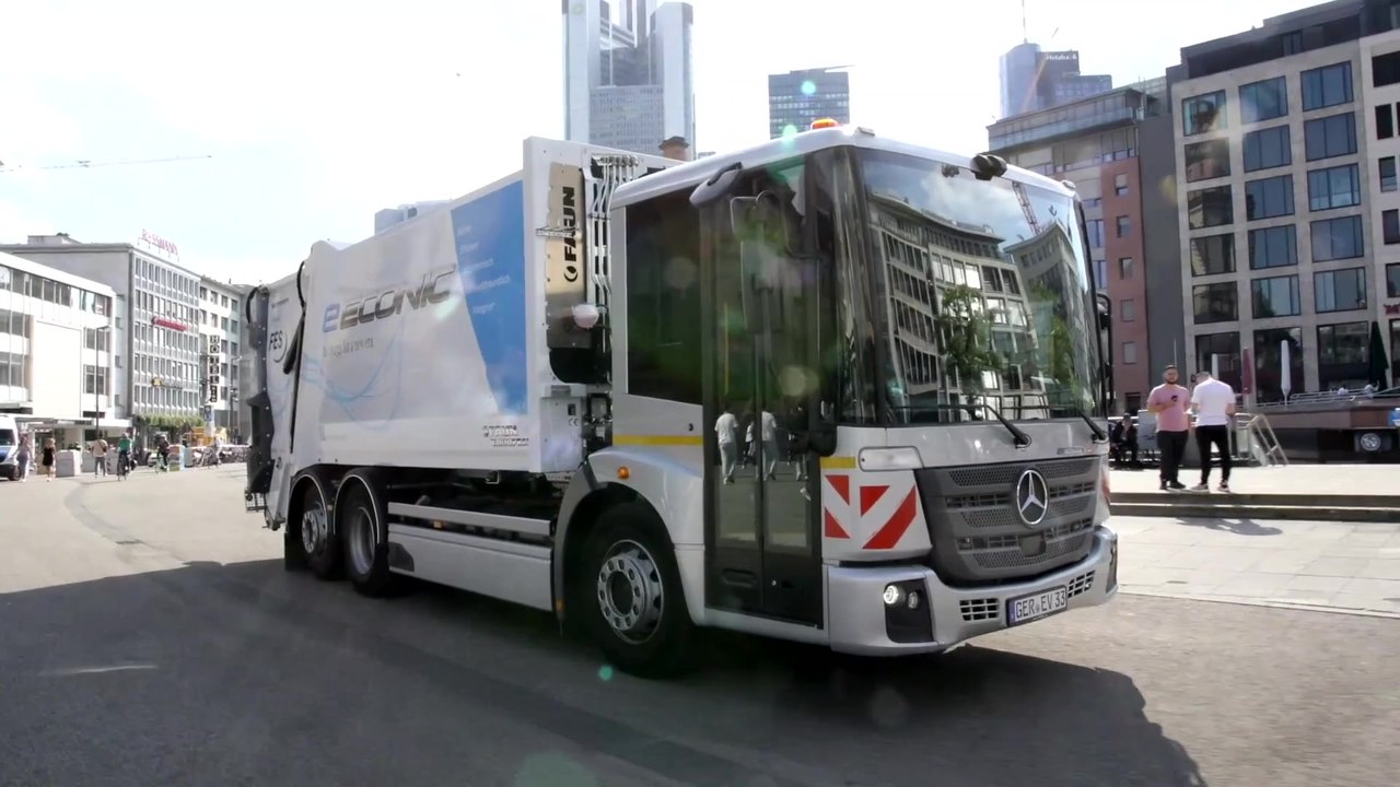 Mercedes-Benz - Vollelektrischer eEconic für den Kommunaleinsatz