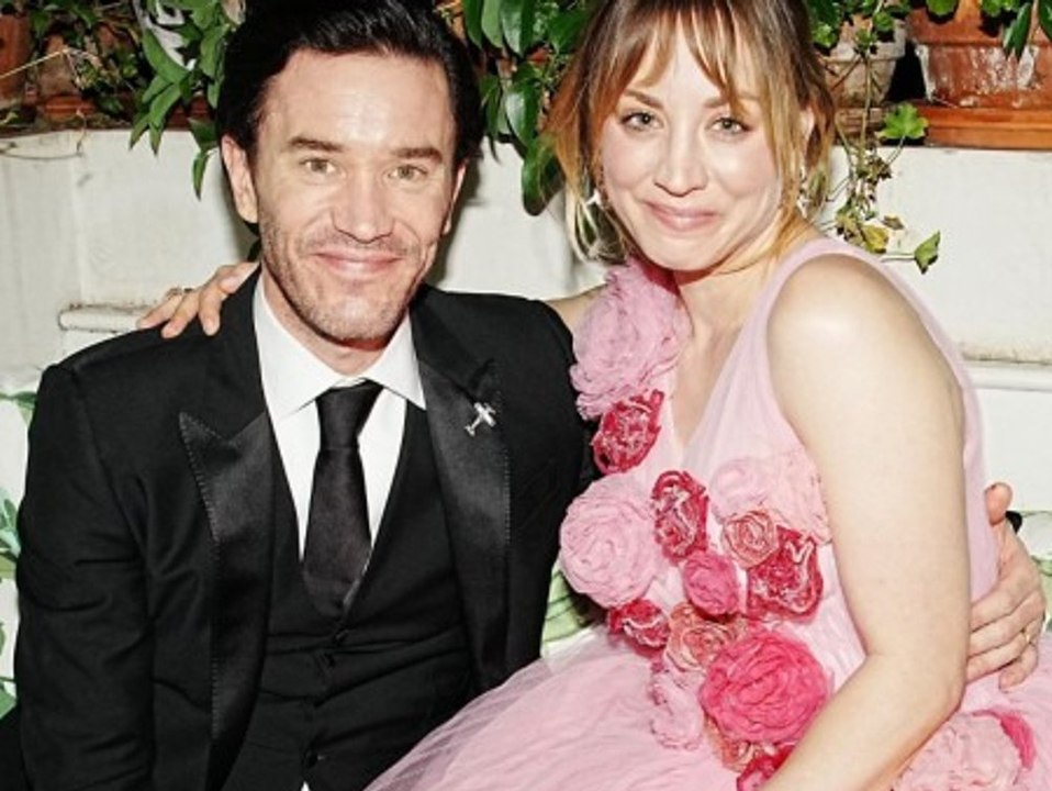 Kaley Cuoco ist schwanger: Das wünschen die Stars ihr und Tom Pelphrey