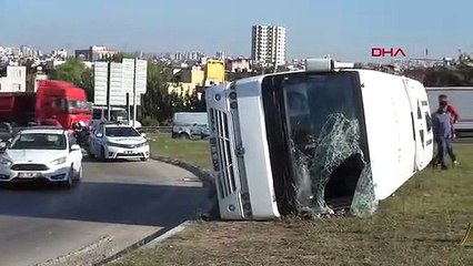 Adana'da işçi servisi devrildi: 2'si ağır 16 yaralı