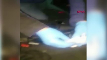 OTOMOBİLİN TAVAN LAMBASINDAKİ ZULADAN 453,76 GRAM METAMFETAMİN ÇIKTI