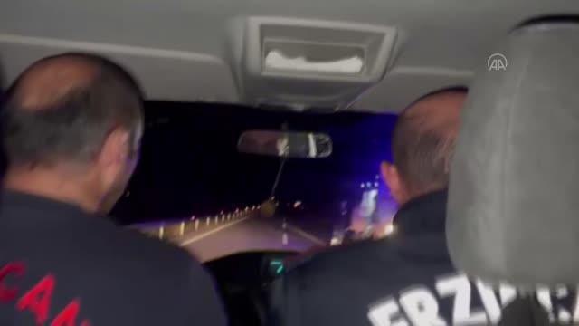 Yabani domuza çarparak devrilen hafif ticari araçtaki 7 kişi yaralandı