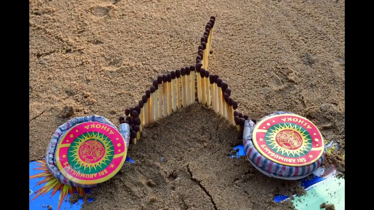 Diwali Crackers Amazing Video! Matchstick Chain Reaction Vs Crackers  दिवाली पटाको की मज़े दार वीडियोस 2022.