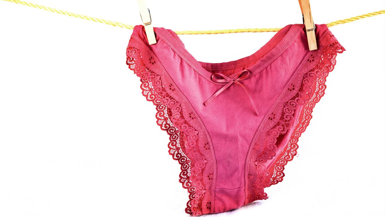 Mode-Wissen: Deshalb haben Unterhosen immer eine Schleife