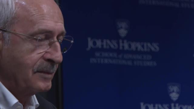 Kılıçdaroğlu Amerikalı Öğrencilerle Buluştu: Vergi Kaçakçılığının Ulusal Spor Olarak Algılandığı Bir Ülkede Demokrasi Gelişemiyor Maalesef