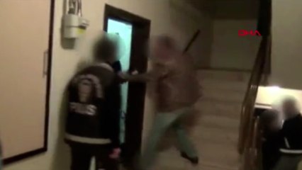 Yaşlı kadını dolandıranlar 190 bin Euro ile yakalandı