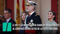 El Rey y la Infanta Sofía charlan animadamente al comienzo de los actos de la Fiesta Nacional