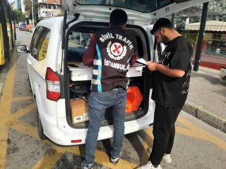 Ambulansa yol vermeyen korsan taksiciye ceza yağdı