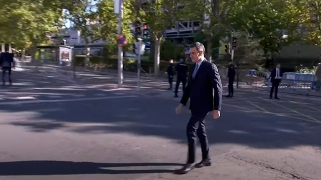 Pitos e insultos a Pedro Sánchez momentos antes del desfile del 12-O