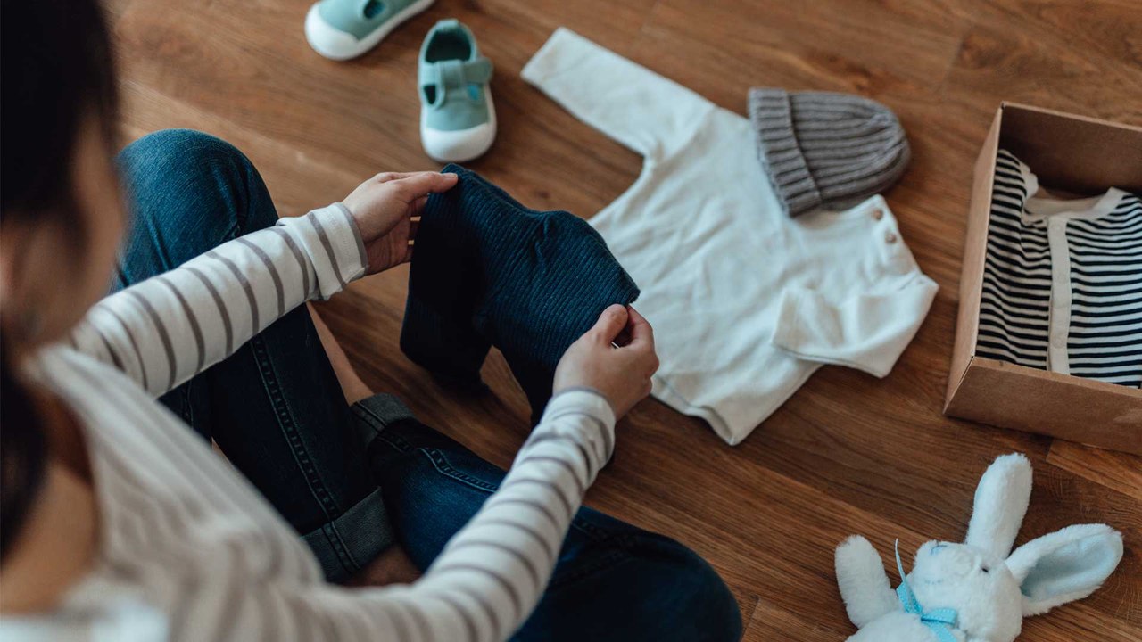 Babykleidung waschen: 4 praktische Tipps für Babys erste Sachen
