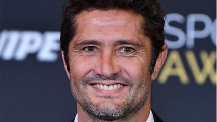 GALA VIDÉO - PHOTO - Bixente Lizarazu en Corse : il affiche son corps sculpté au soleil