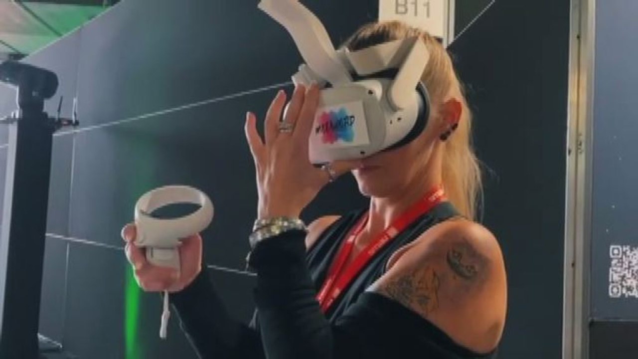 Ologrammi con intelligenza artificiale e metaverso allo Smau