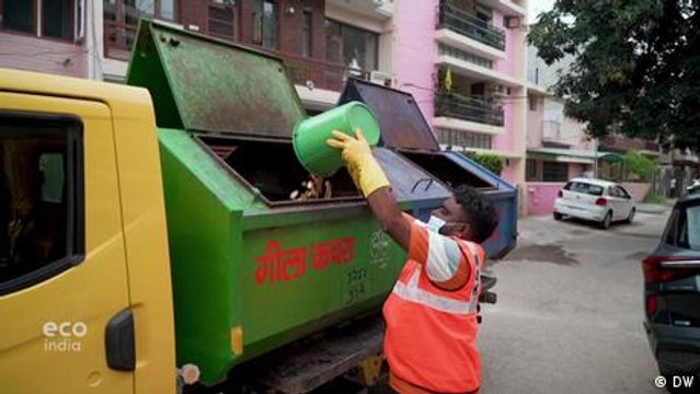 Door-to-door sanitary waste disposal