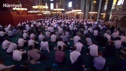 Diyanet İşleri Başkanı'ndan kılıç geleneğiyle Cuma hutbesi