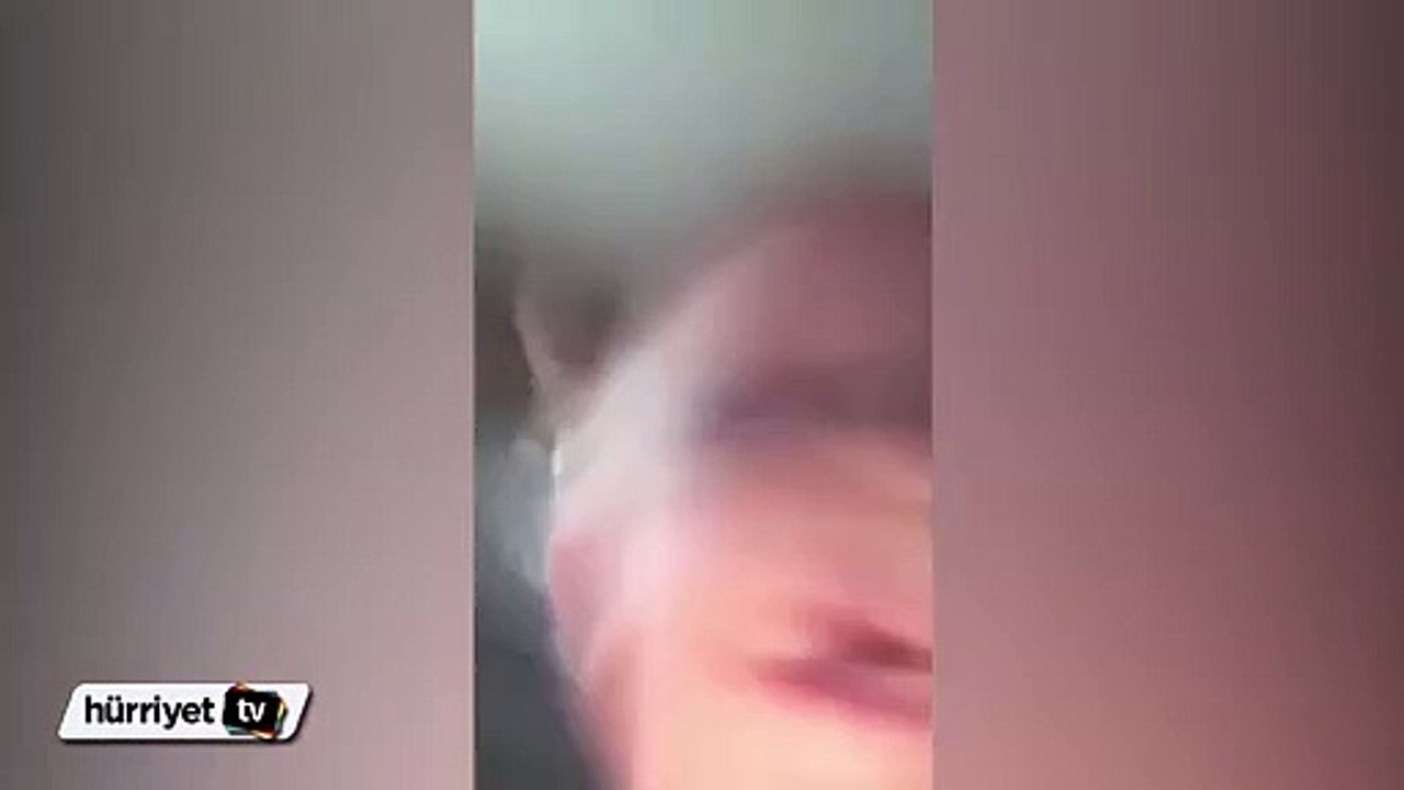 Telefonu izinsiz alıp kaçan sevimli bebeğin panik halleri